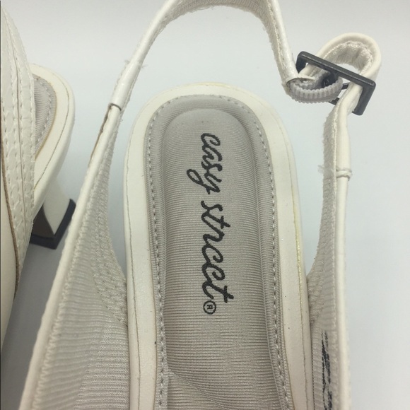 Easy Street Stunning Slingback Pumps - Picture 5 of 6